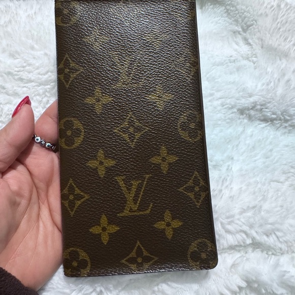 Louis Vuitton Brown Monogram Clutch - Picture 1 of 8